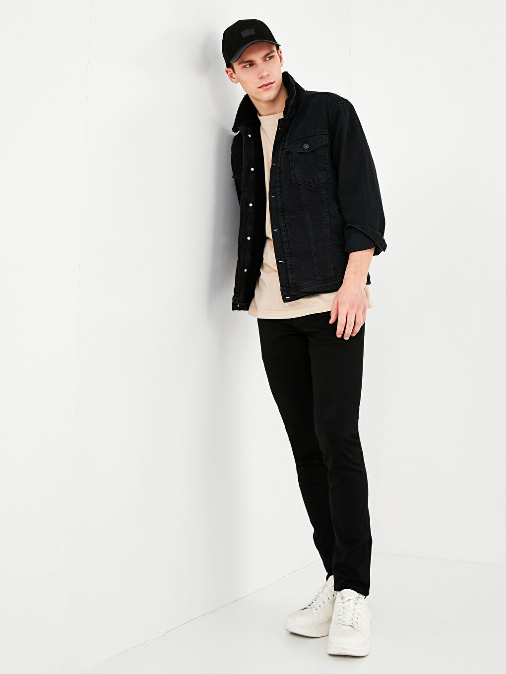 Standard Fit Men's Denim Jacket-2