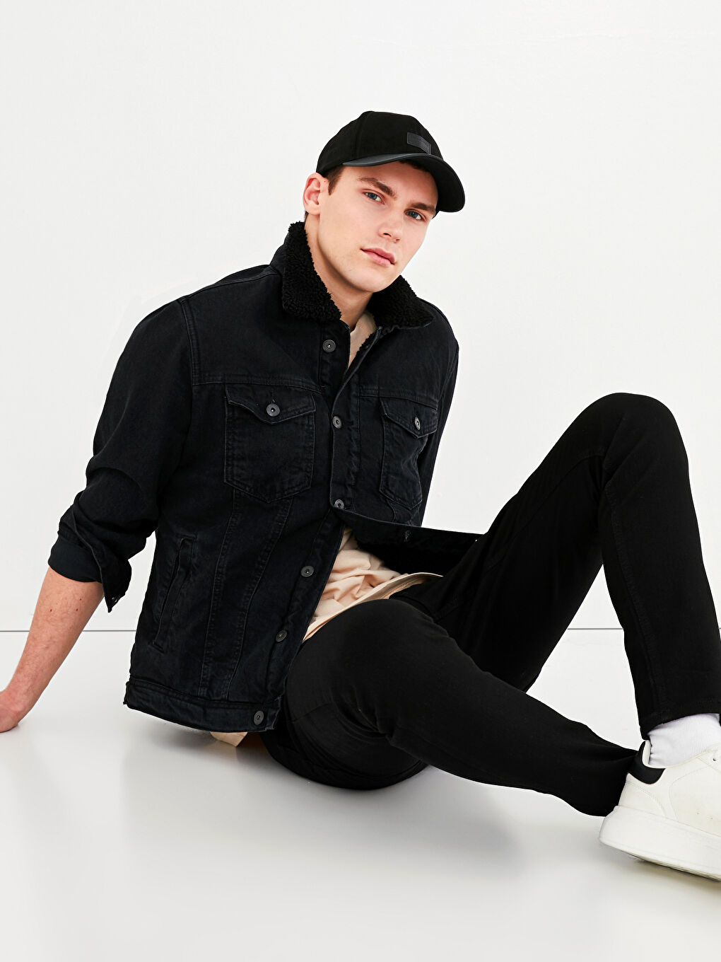 Standard Fit Men's Denim Jacket-5