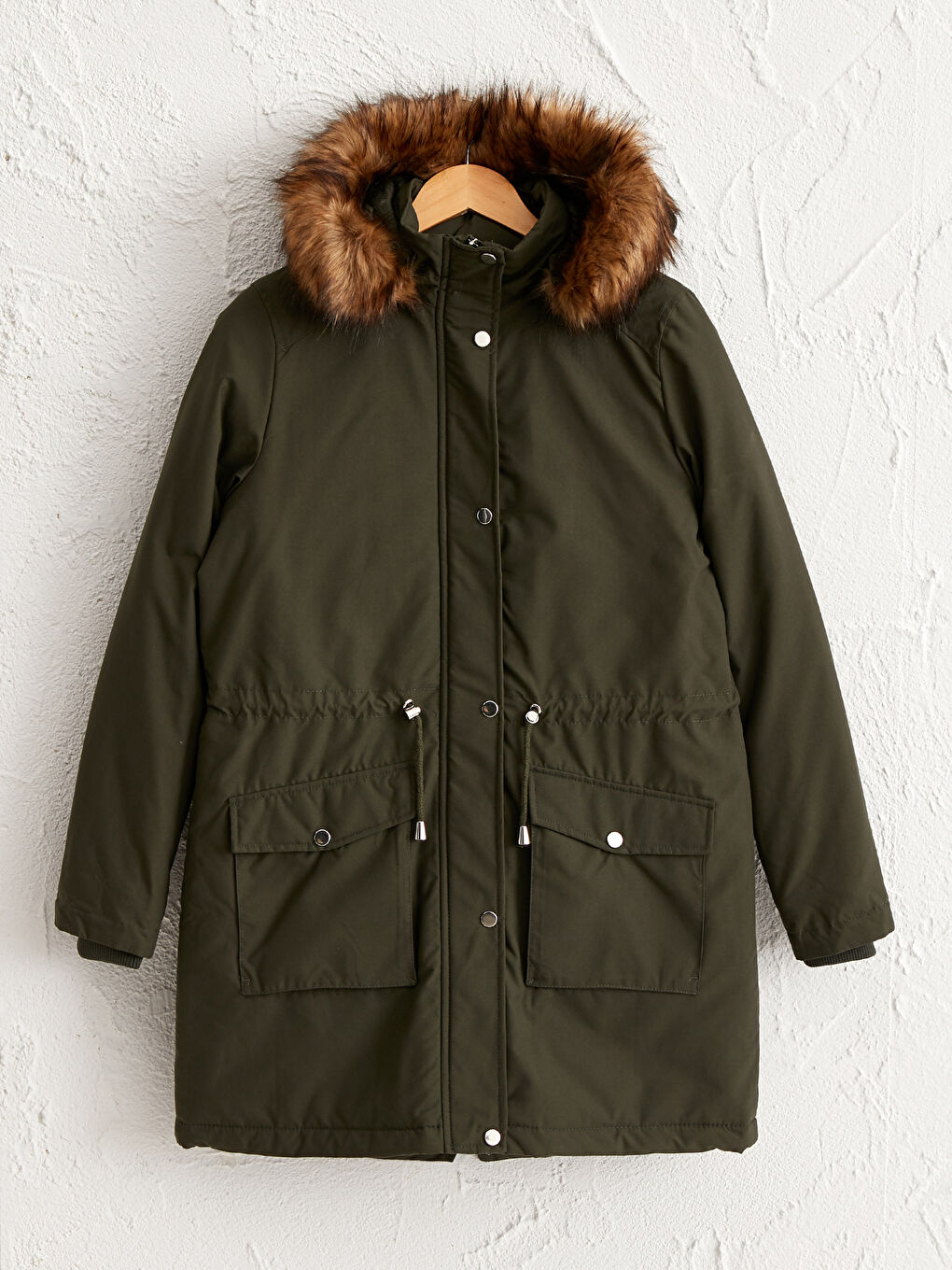 Uzun Kollu Kadın Kapüşonlu Mont