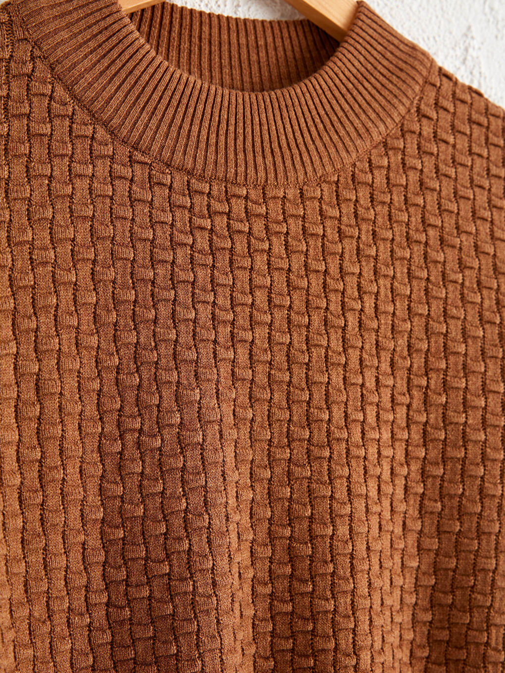 Легка трикотажна водолазка-1