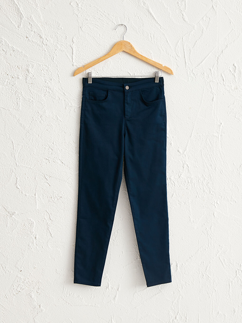 LCWAIKIKI Basic Standardni kroj Gabardinske Ženske Pantalone Ravnih Nogavica -0W8798Z8-E1J