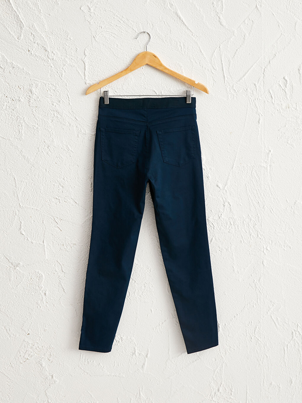 LCWAIKIKI Basic Standardni kroj Gabardinske Ženske Pantalone Ravnih Nogavica -0W8798Z8-E1J