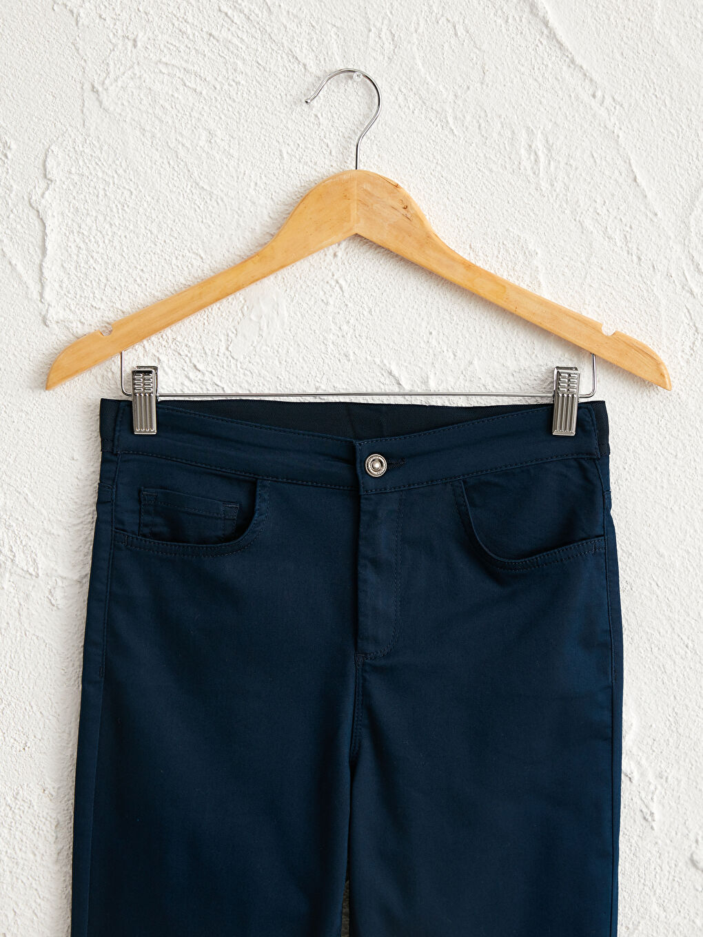 LCWAIKIKI Basic Standardni kroj Gabardinske Ženske Pantalone Ravnih Nogavica -0W8798Z8-E1J
