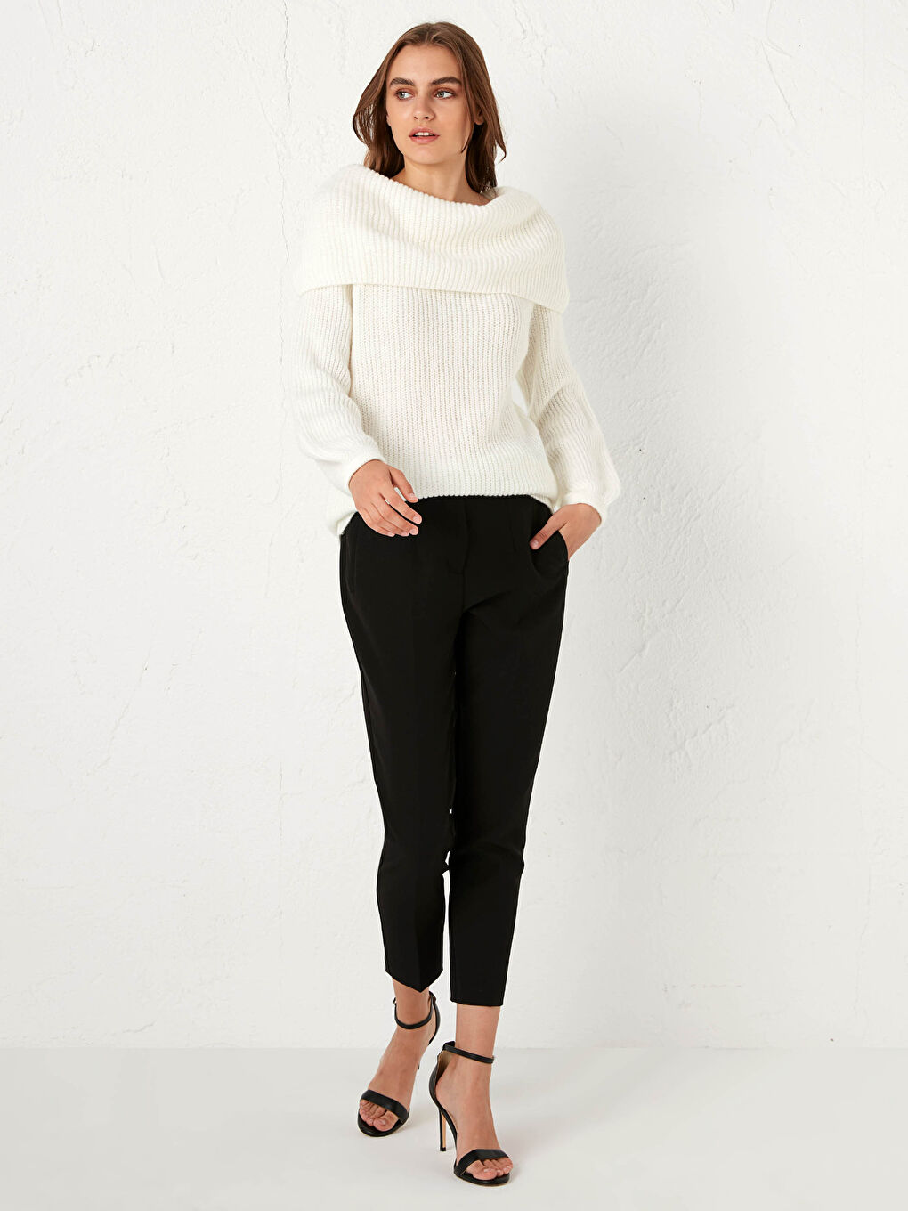 Long Sleeve Women's Thick Knitwear Sweater-4