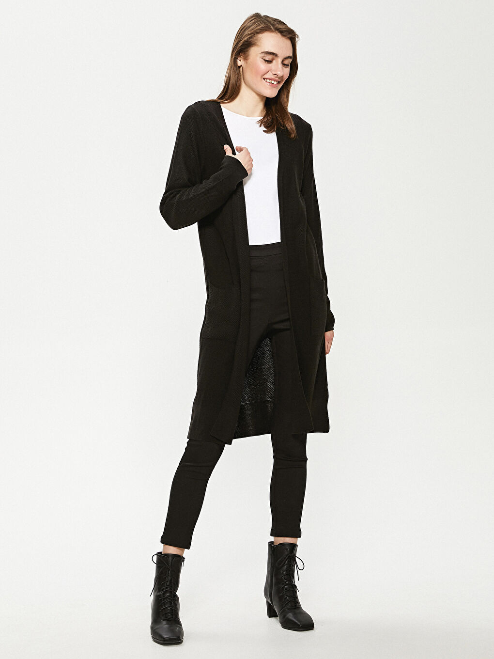 Siyah Cep Detaylı Triko Hırka-3