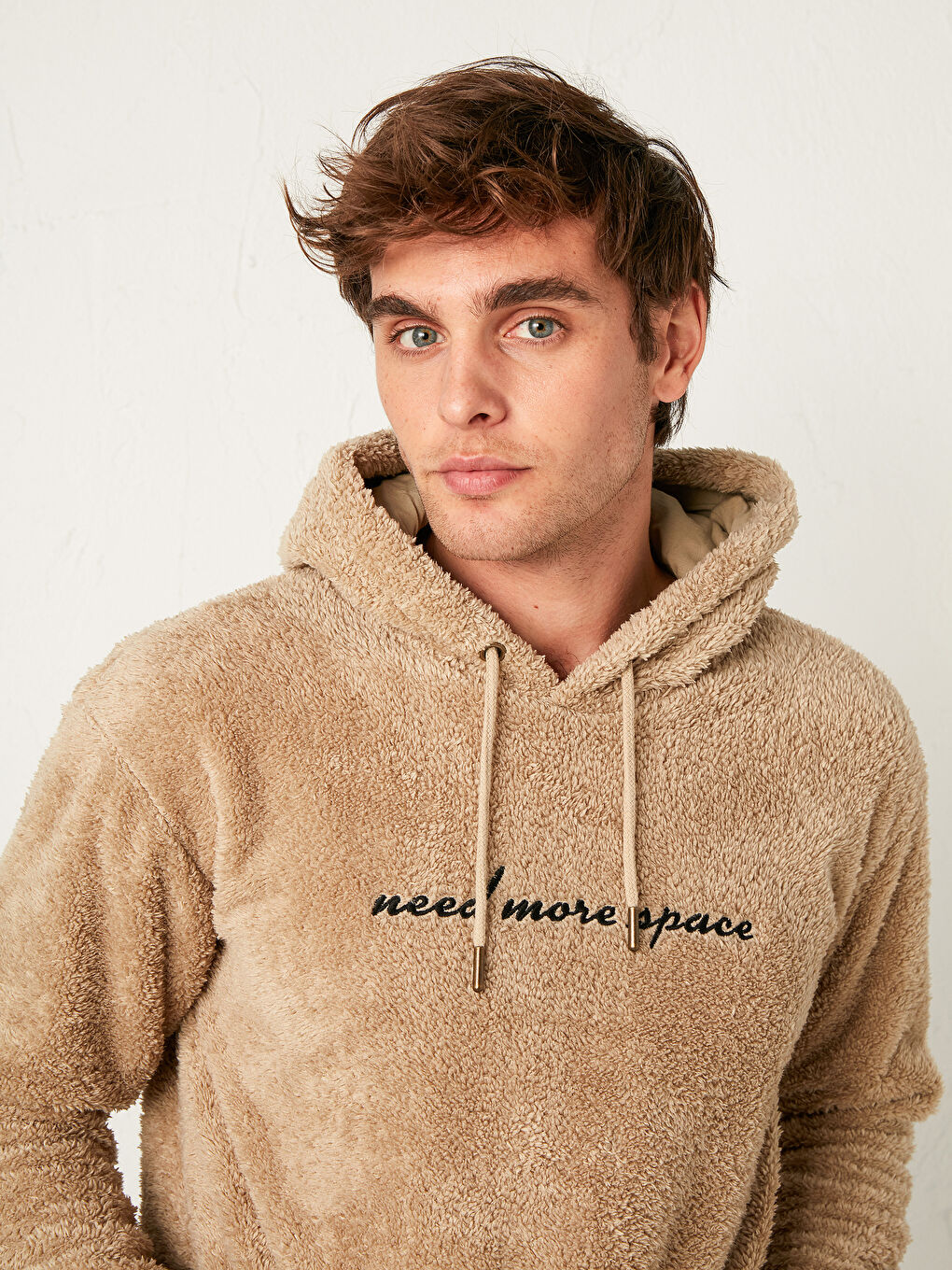 هودي سميك من القطيفة بغطاء رأس