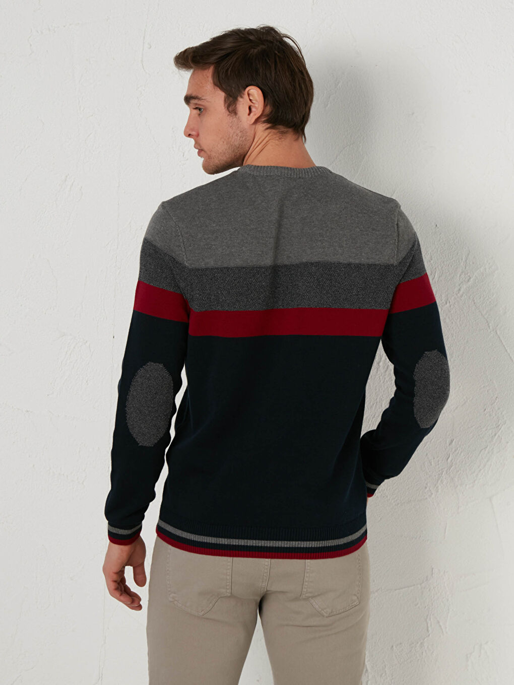 Раиран трикотажен пуловер с кръгла яка-3