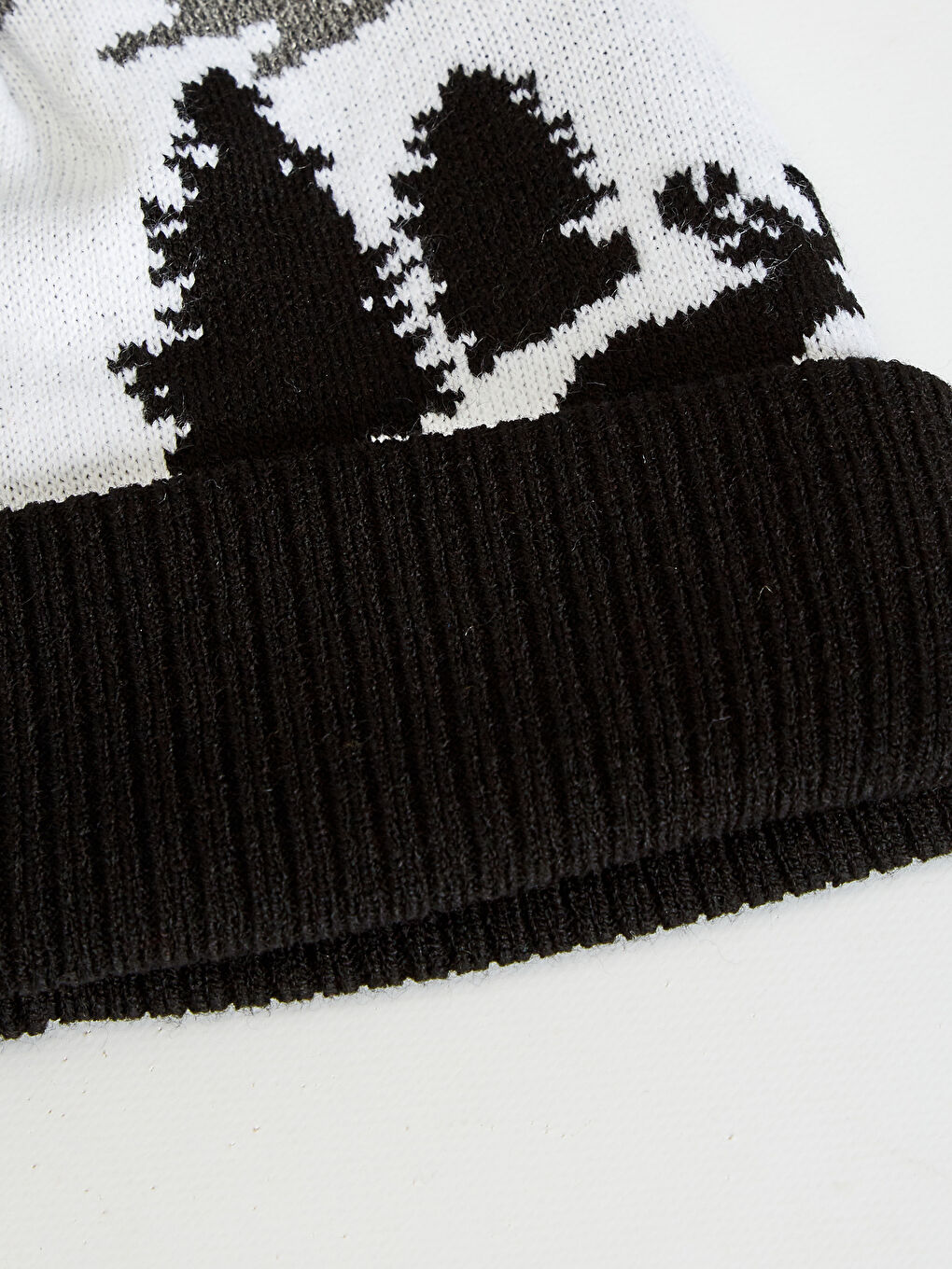 Yeşil Desenli Triko Bere-1