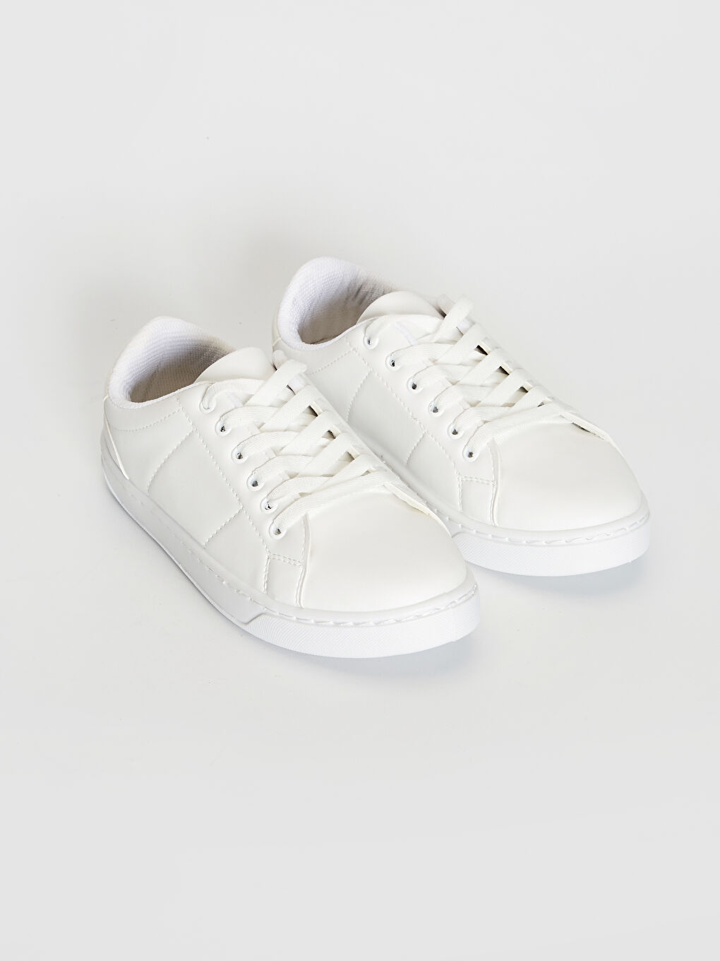 Женские повседневные кроссовки на шнуровке