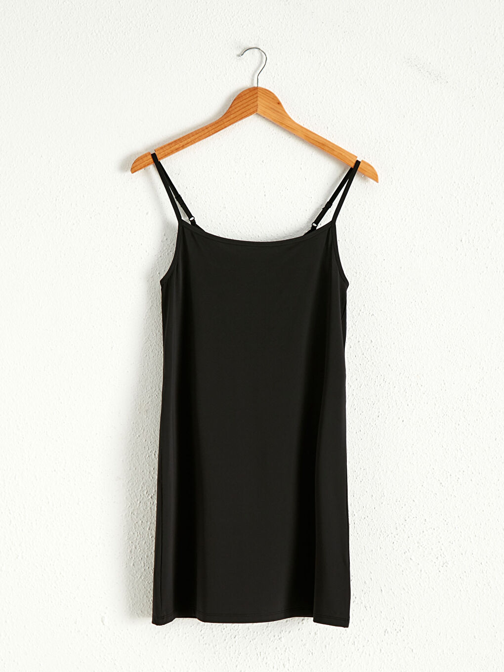 Siyah U Yaka Askılı Kadın Askılı Esnek Jüpon