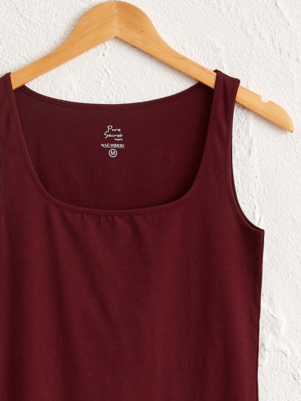 Женская майка с U-образным вырезом из хлопка без рисунка-1