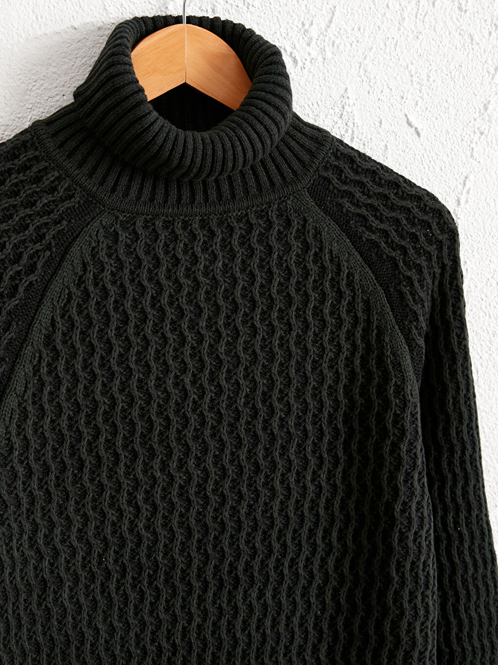 Standard Fit Turtleneck Thick Knitwear Sweater-2