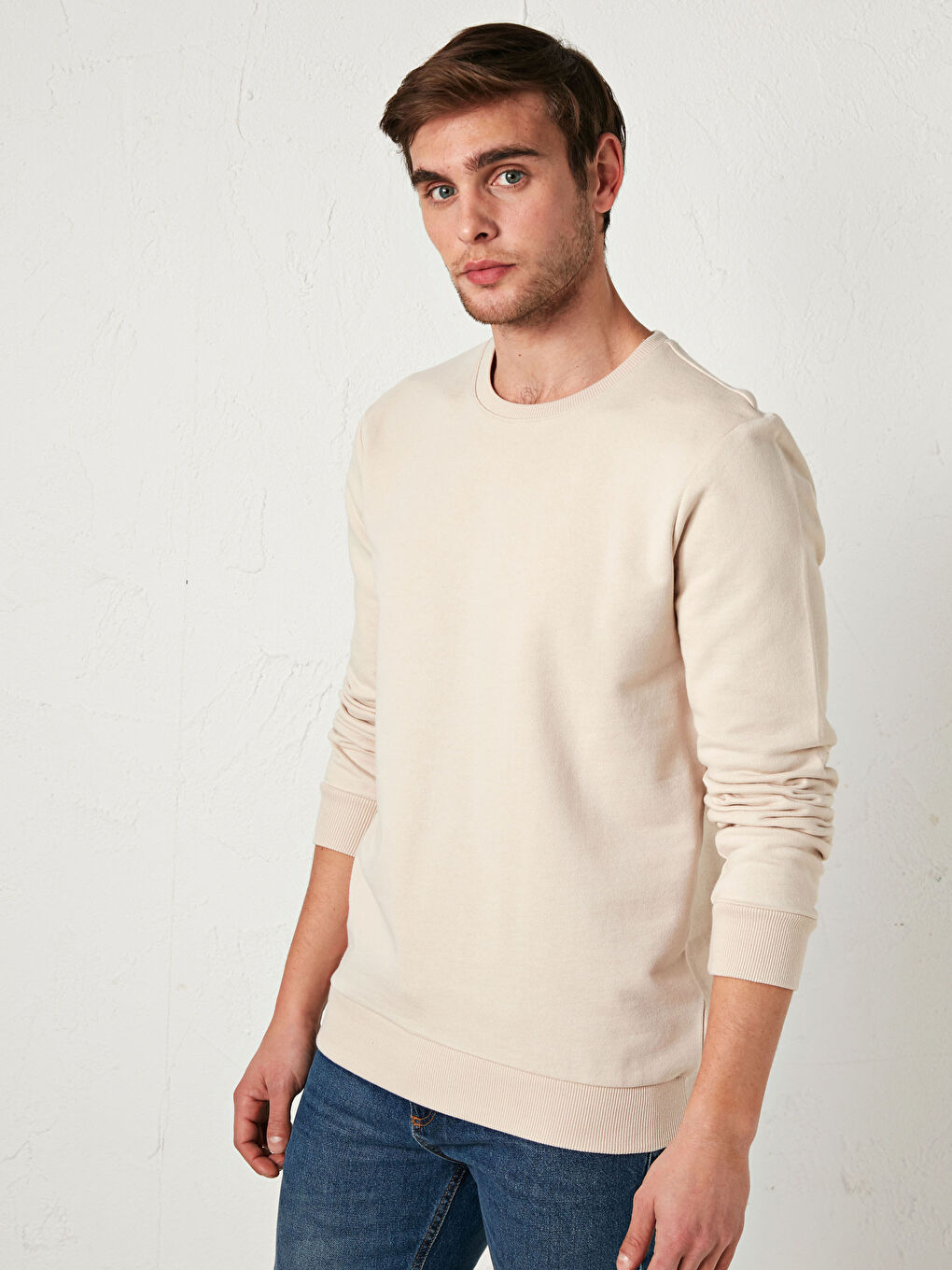 Sweat-shirt Basique Col Rond Coupe Confortable-1