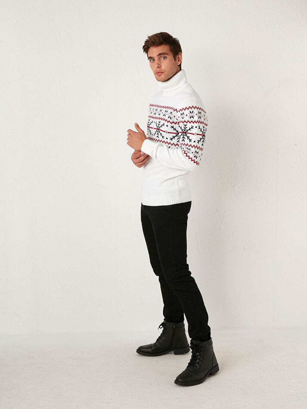 Pulover Tricotat cu Guler Înalt și Model-3