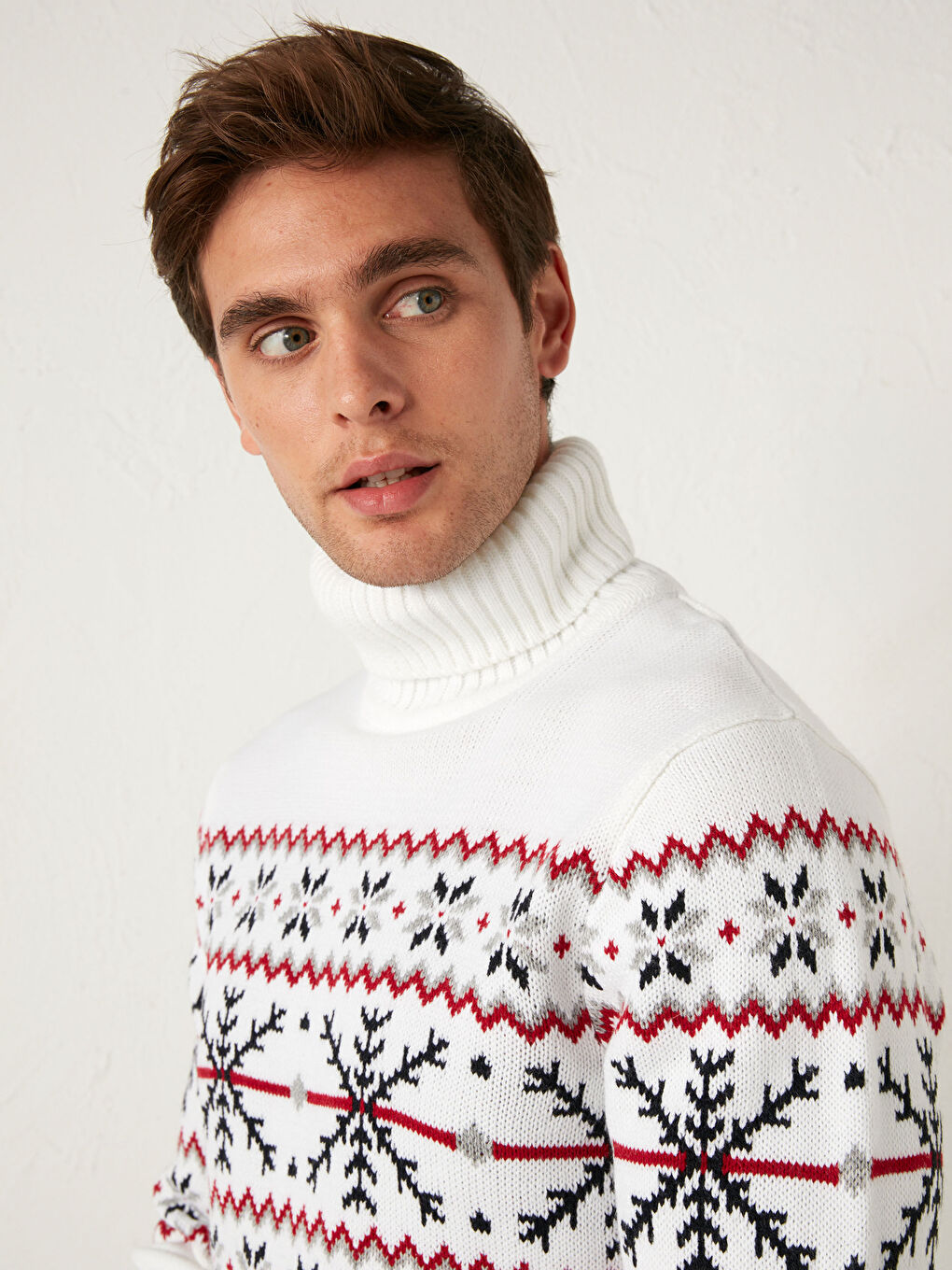 Pulover Tricotat cu Guler Înalt și Model-5