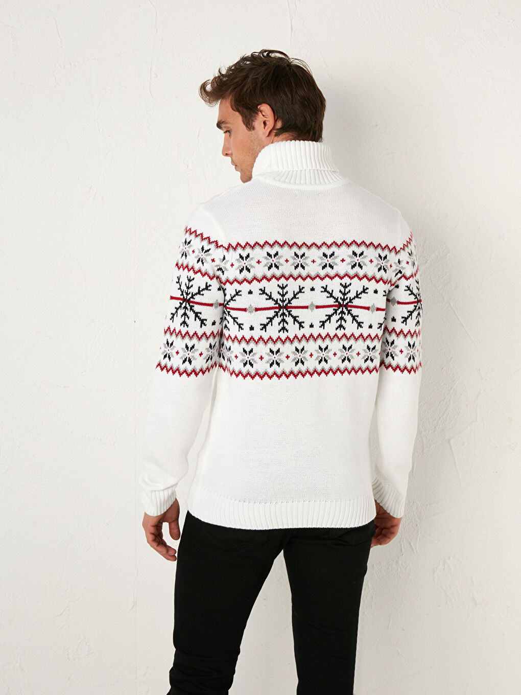 Pulover Tricotat cu Guler Înalt și Model-8