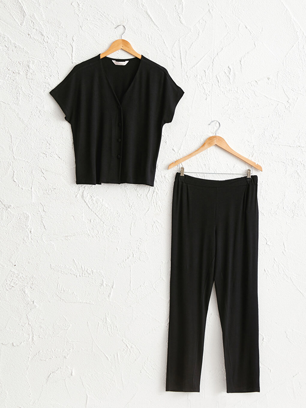 Siyah V Yaka Kısa Kollu Kadın Pijama Takım