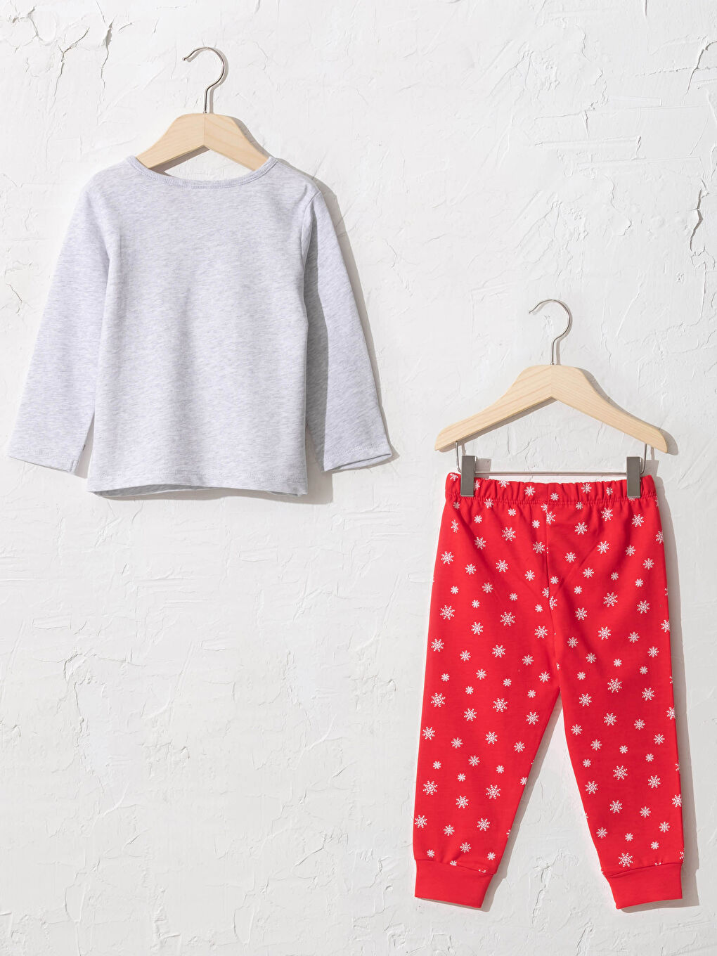 طقم بيجاما مطبوع ميكي ماوس للبنات الصغار-1