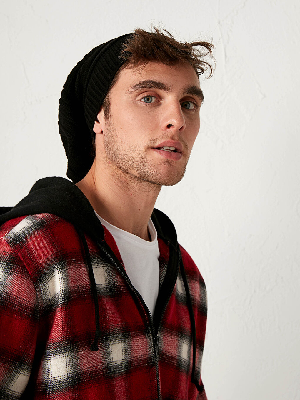 Siyah Büzgülü Triko Bere-1