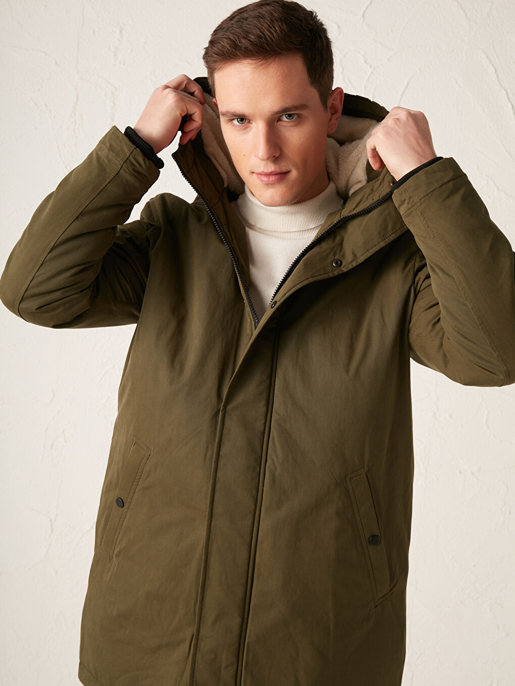 Удобна парка с яка тип фуния-1