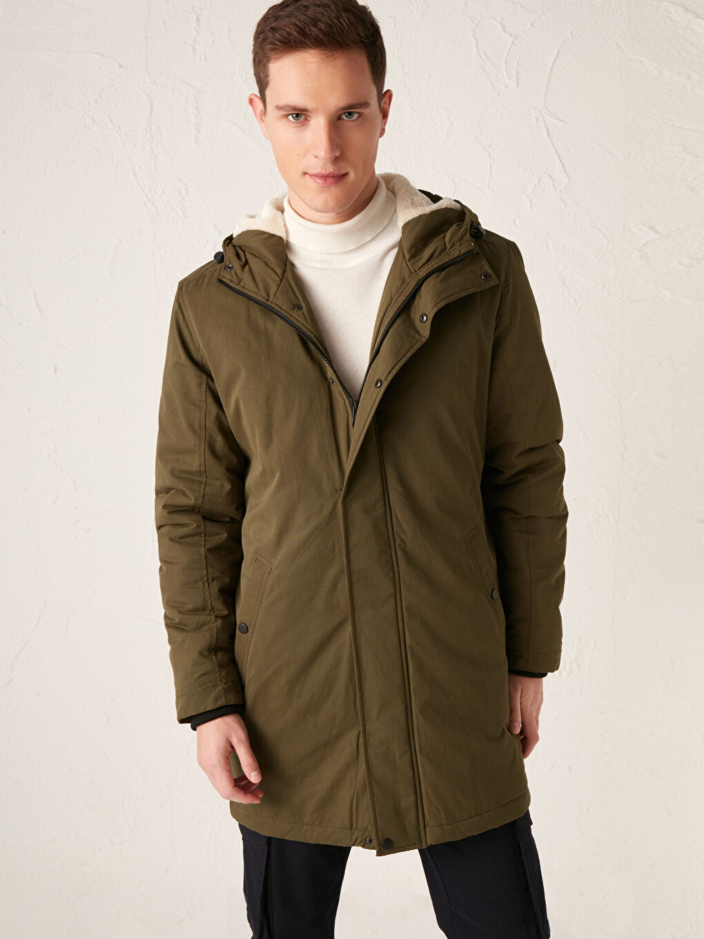 Удобна парка с яка тип фуния