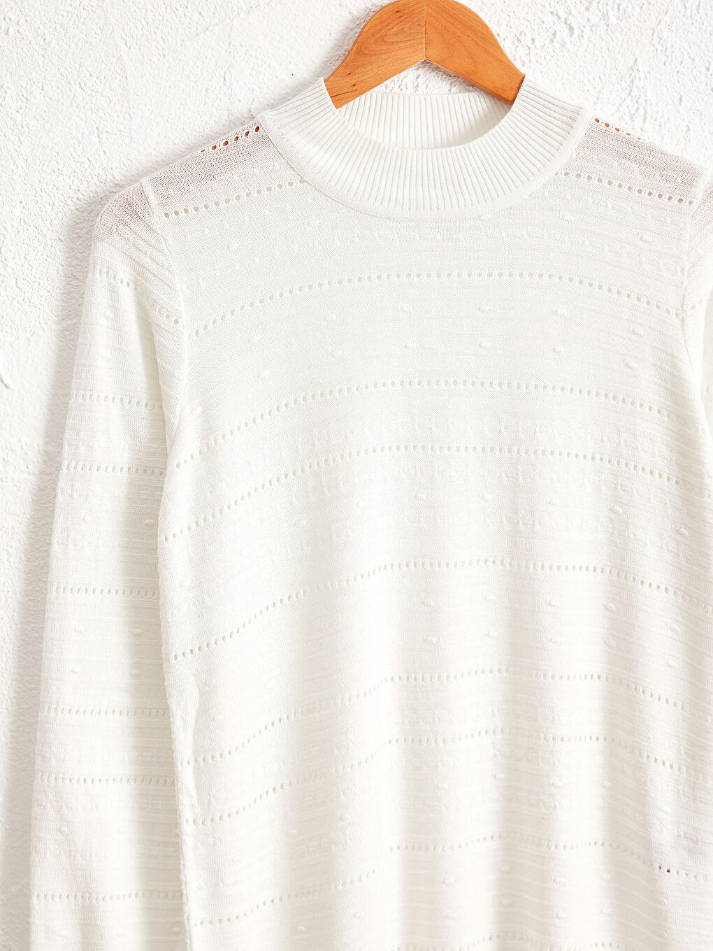 LCWAIKIKI Classic Selbst gemusterter dünner Strickpullover -0WG719Z8-EEW