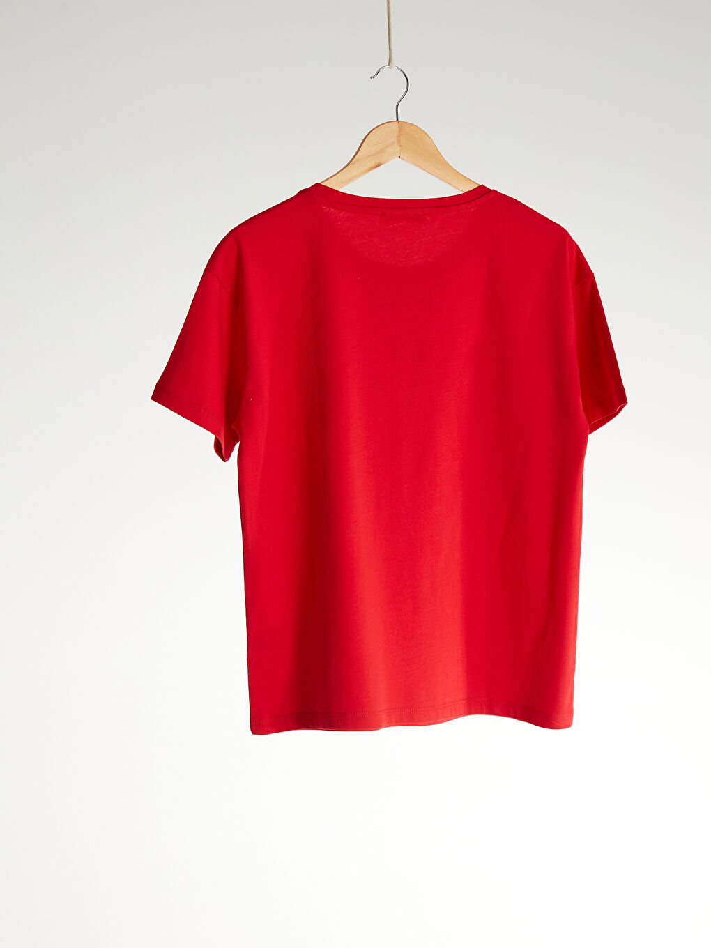 Kırmızı Bisiklet Yaka Kısa Kollu Kadın Tişört-4