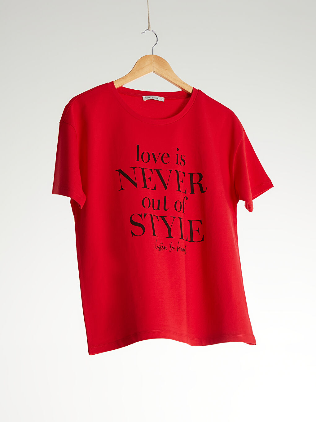 Kırmızı Bisiklet Yaka Kısa Kollu Kadın Tişört-1