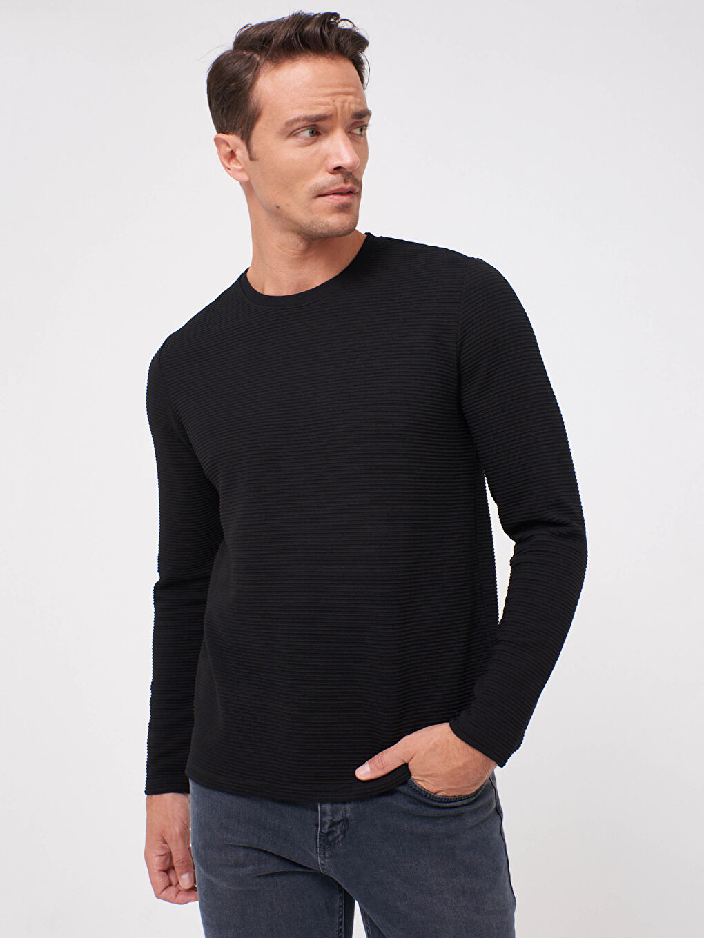 Siyah Bisiklet Yaka Uzun Kollu Basic Tişört