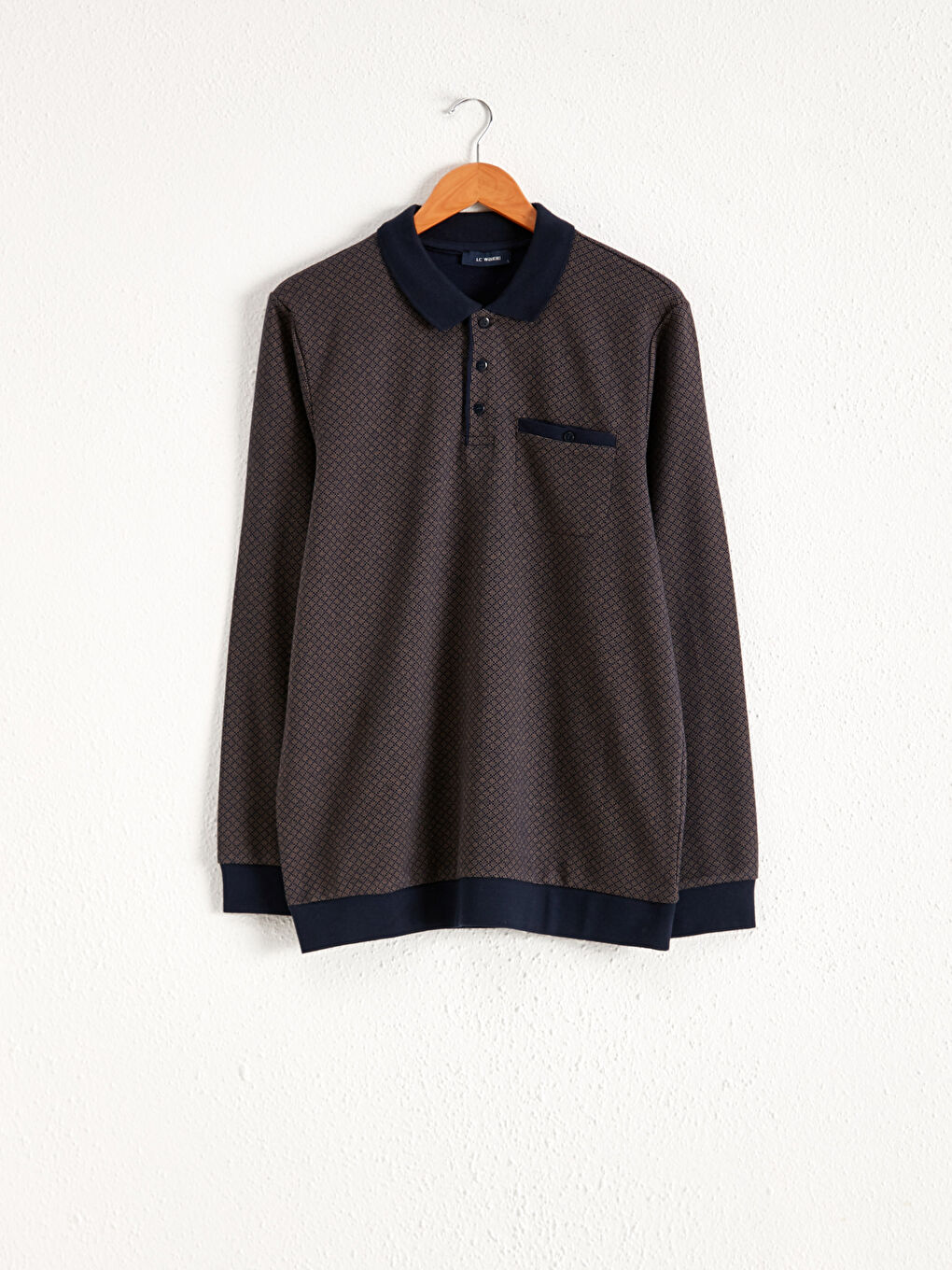 Суитшърт с поло яка и шарки с дълъг ръкав