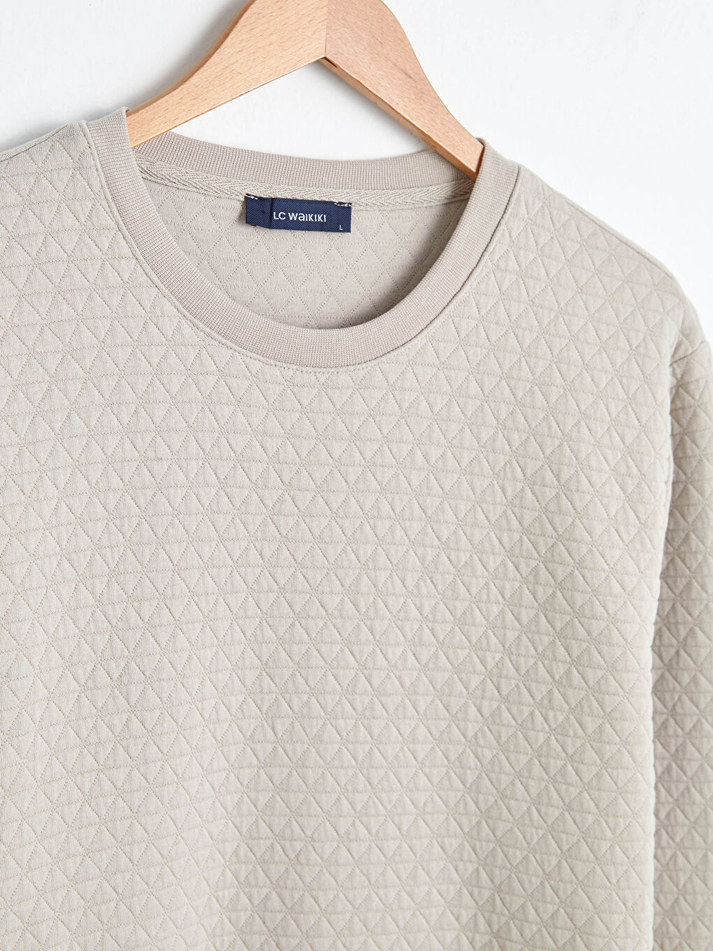 Ерлерге арналған ұзын жеңді дөңгелек жағалы өрнексіз свитшот-6