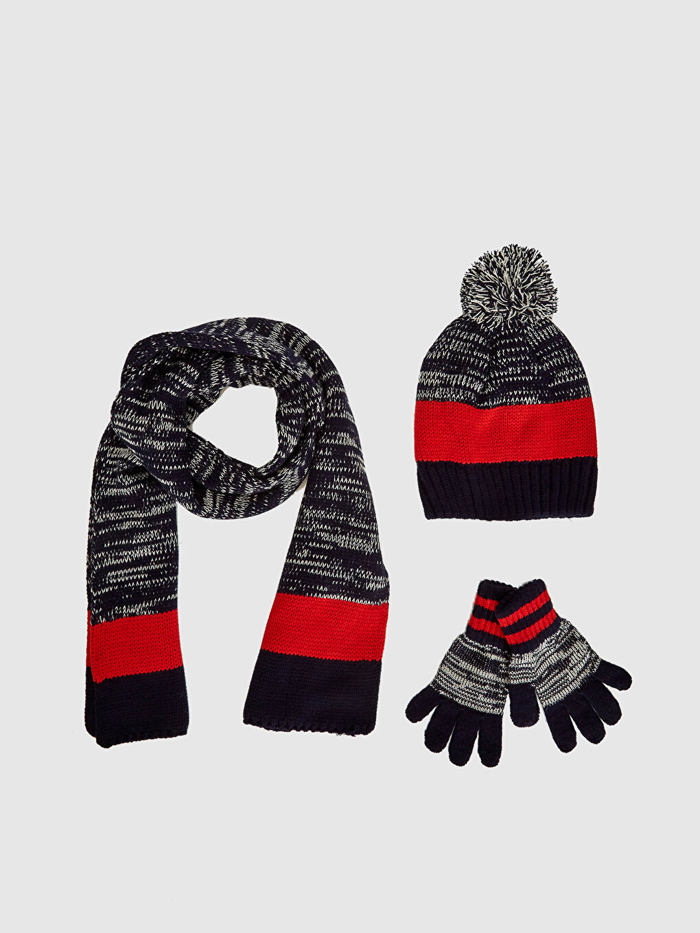 Ұл баланың трикотаж берет, қолғап және шарфтар