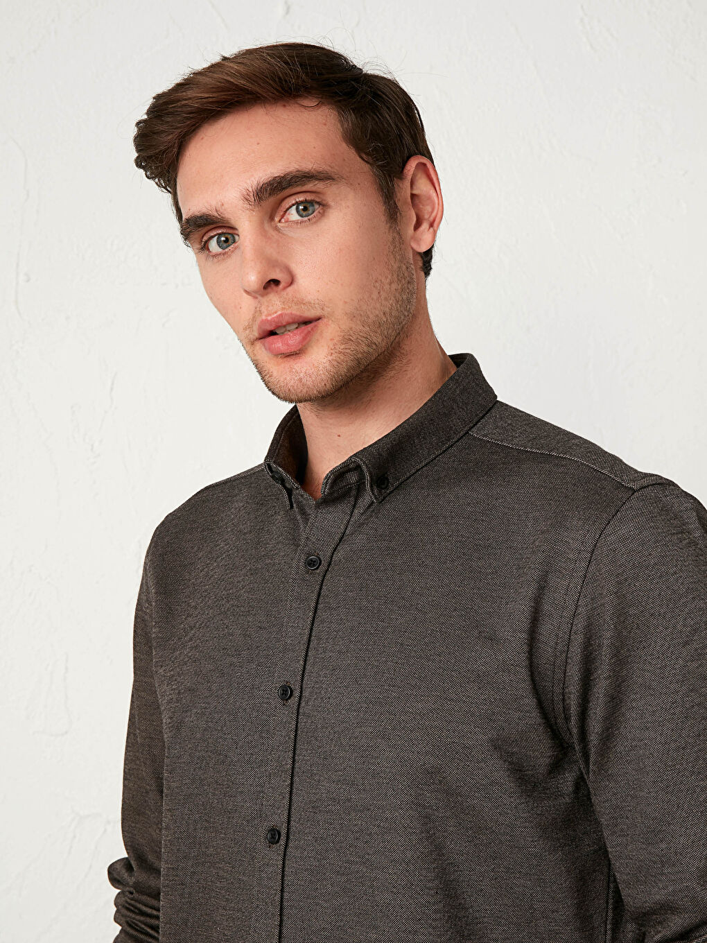 Kahverengi Slim Fit Uzun Kollu Dokulu Gömlek-2