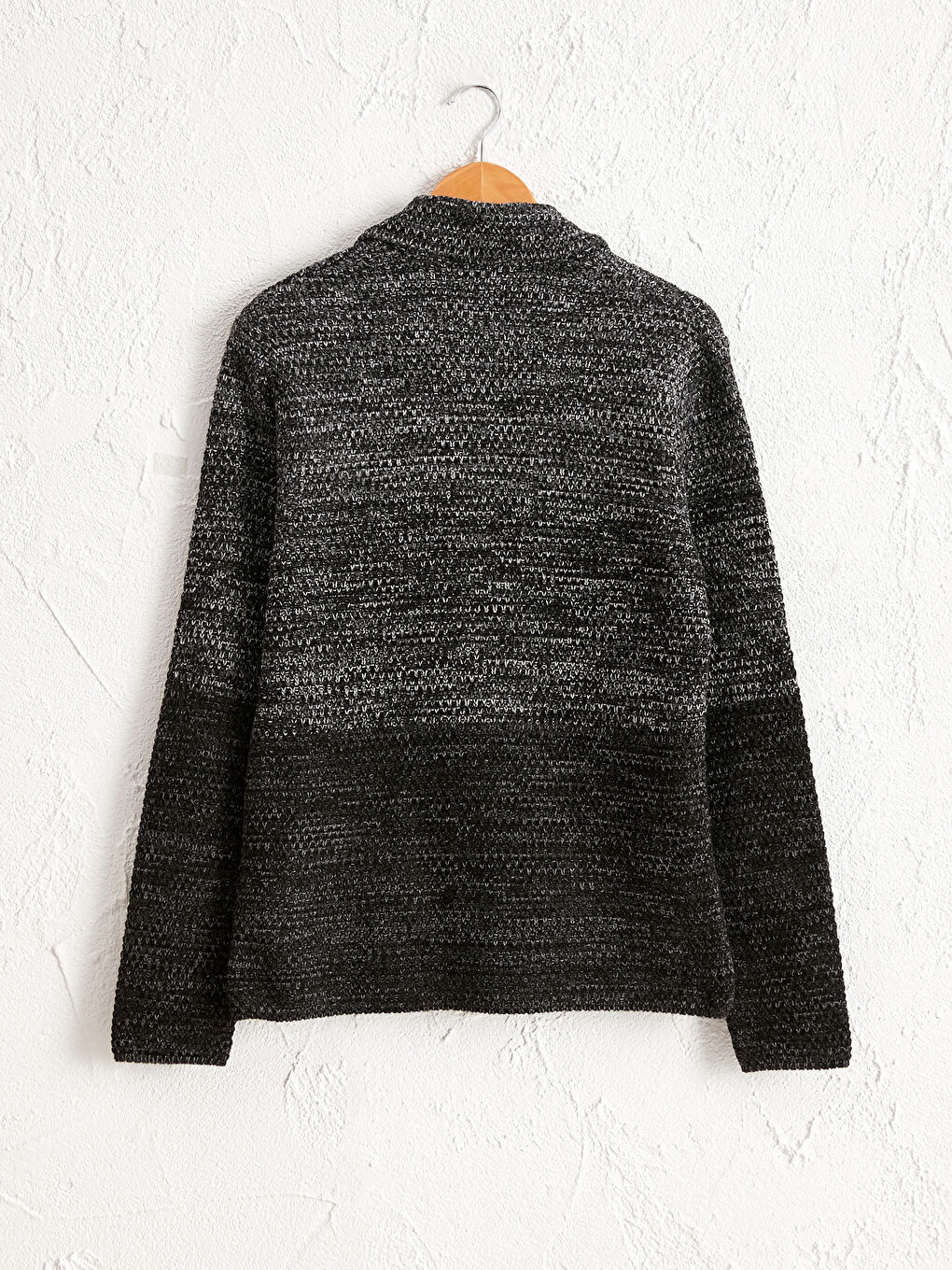 Düğme Detaylı İnce Triko Hırka-1