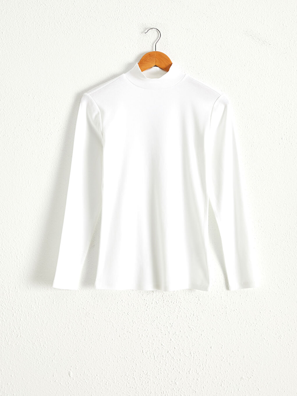 Beyaz Dik Yaka Düz Uzun Kollu Pamuklu Kadın Tişört