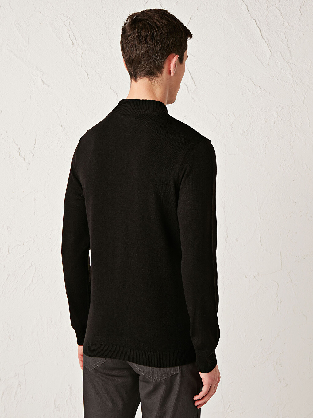 Half Turtleneck Thin Knitwear Sweater-4