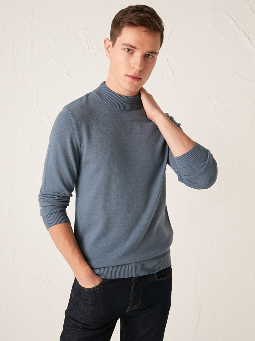 Mavi Yarım Balıkçı Yaka İnce Triko Kazak