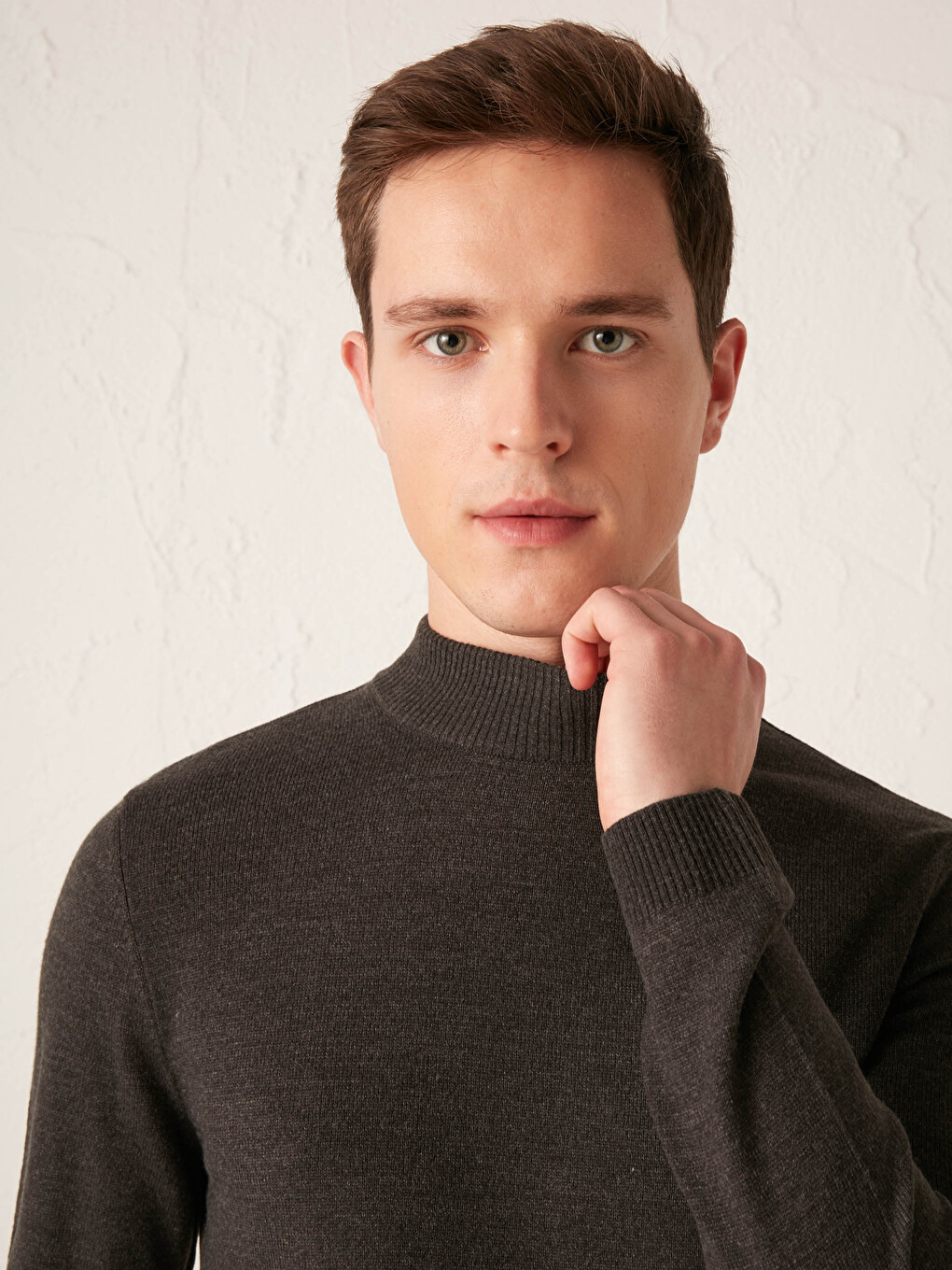Pulover Tricot Subțire Cu Guler Înalt-4
