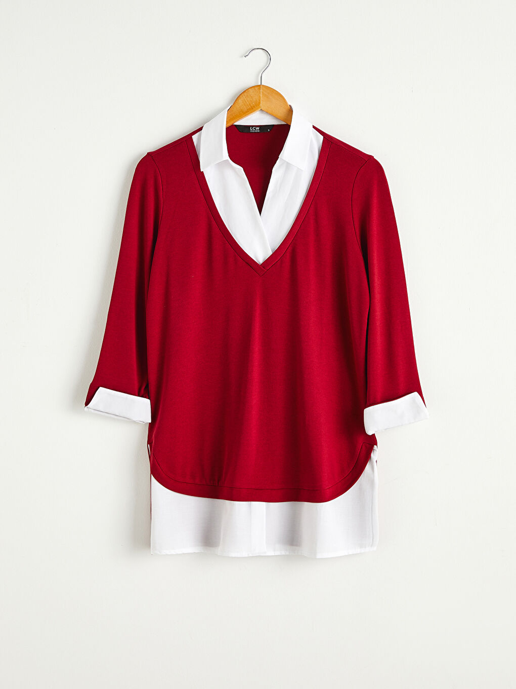 Футболка с отложным воротником и цветными блоками для женщин