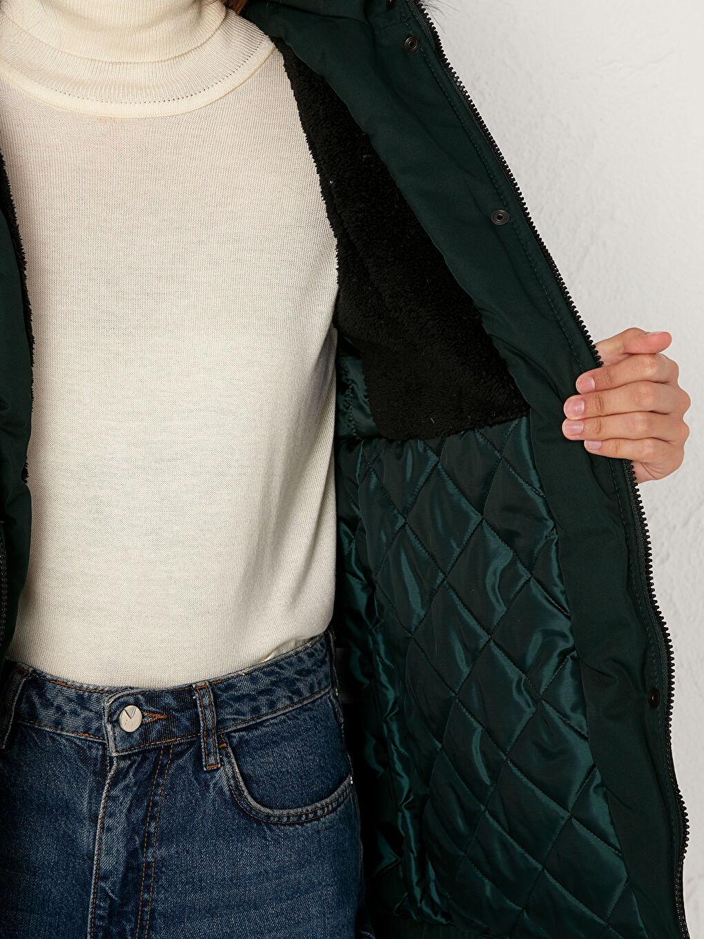 Yeşil Kapüşonlu Uzun Kollu Kadın Mont-4