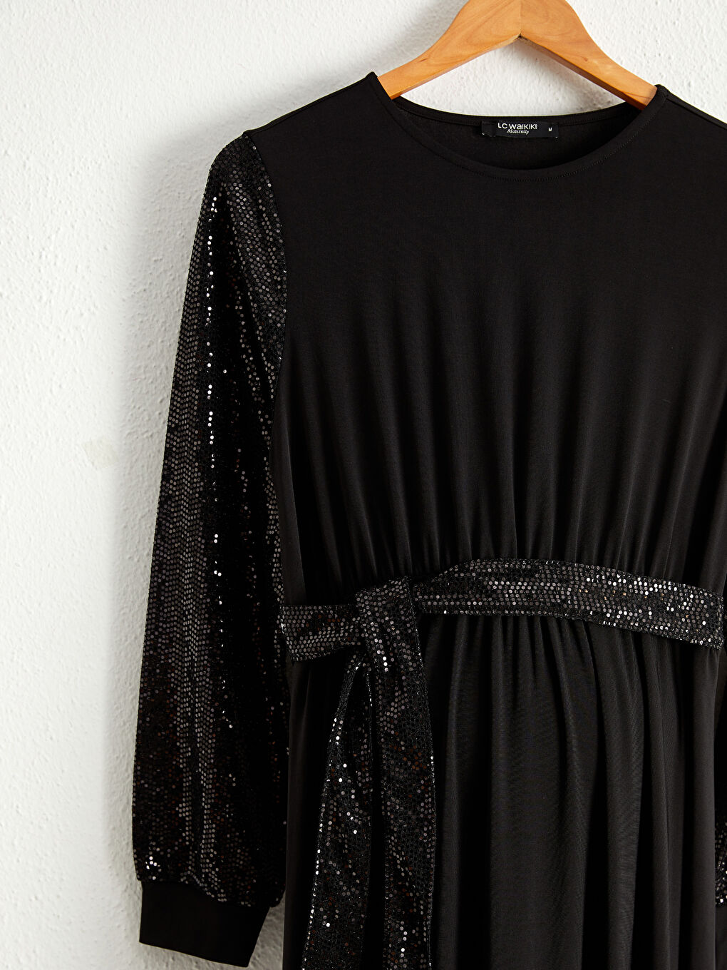 فستان حمل طويل مزين بحزام-2