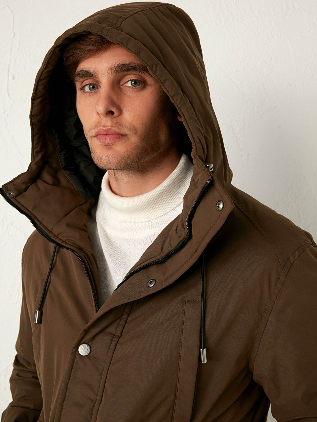 Kahverengi Standart Kalıp Kapüşonlu Kalın Mont-4