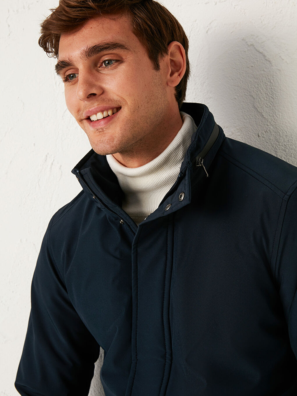 Standard Pattern Vertical Collar Thick Men's Windbreaker-4