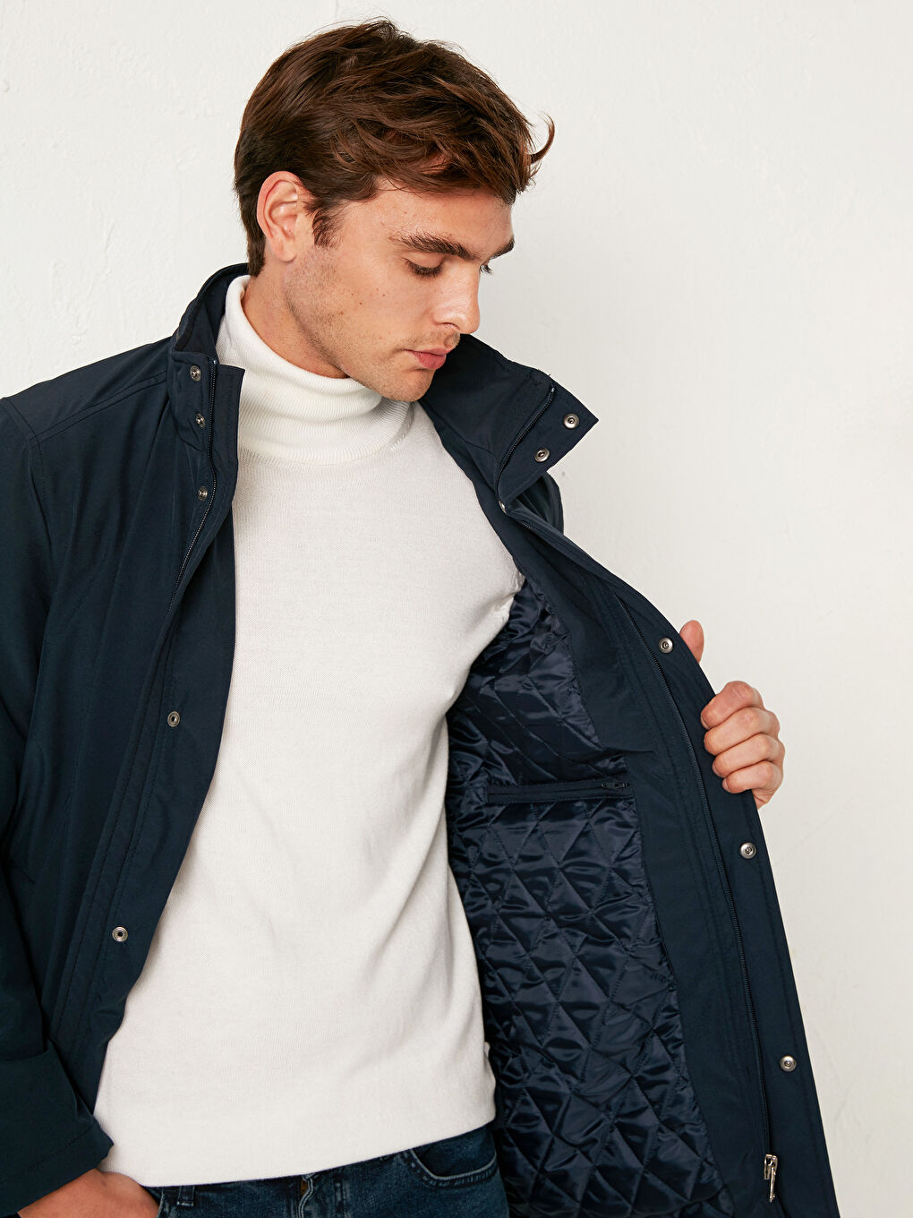 Standard Pattern Vertical Collar Thick Men's Windbreaker-5