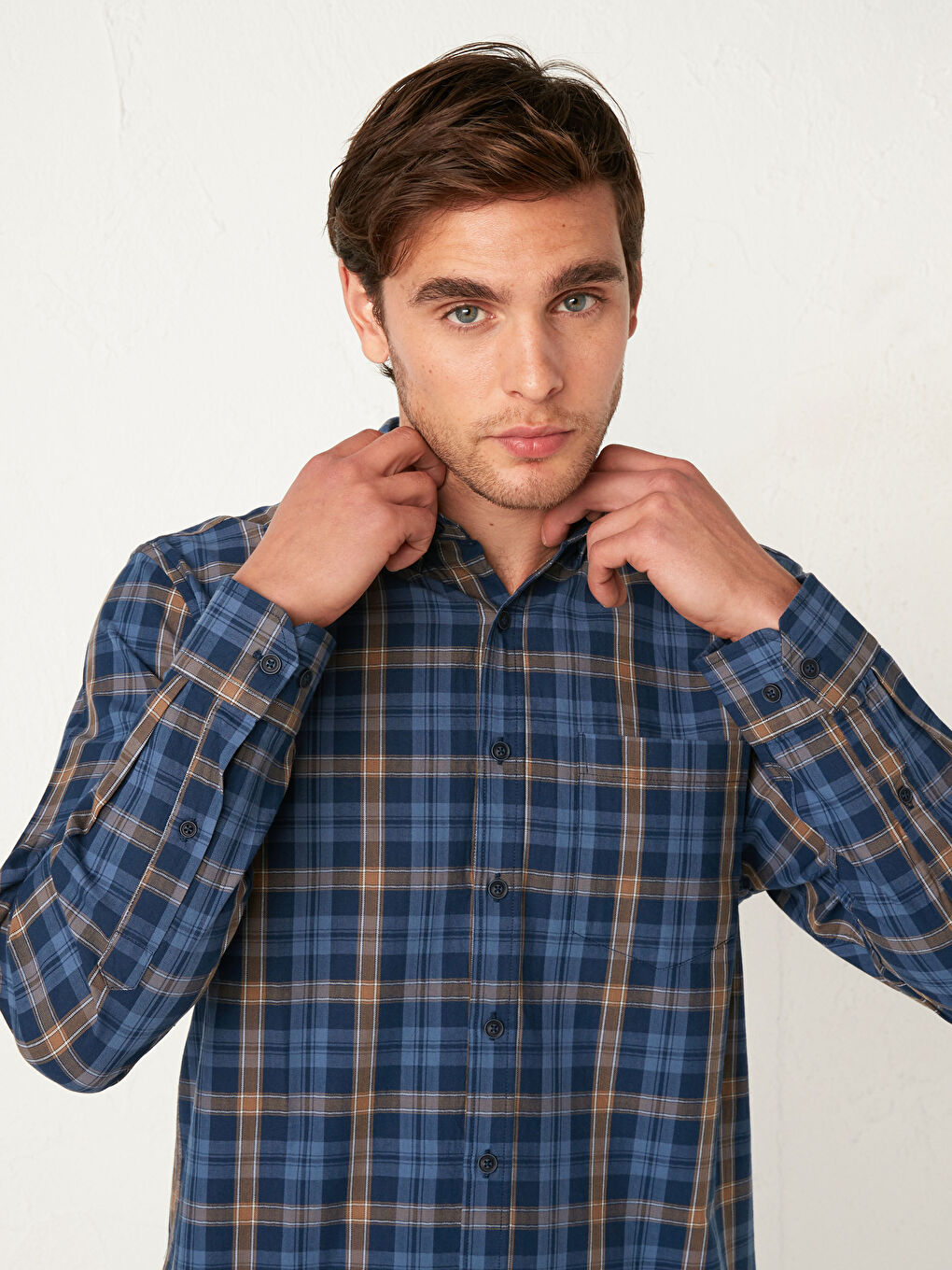 قميص بأكمام طويلة بقصة عادية-2