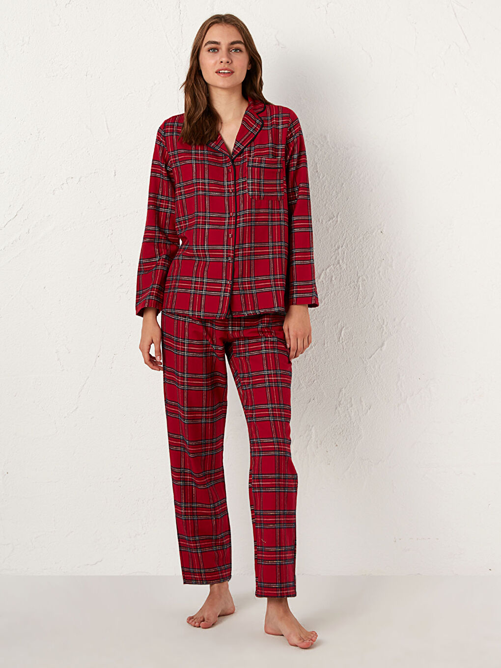 Kırmızı Gömlek Yaka Uzun Kollu Gabardin Kadın Ekose Pijama Takımı