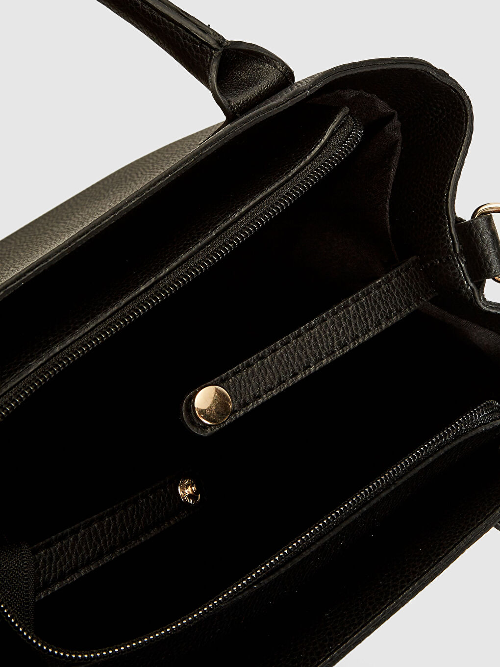 Siyah Deri Görünümlü Çanta-3