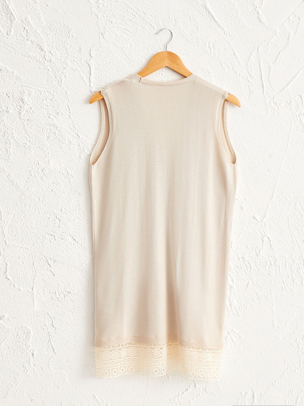 صدرية نساء برقبة V بسيطة بلا كم من تريكو رقيق-1