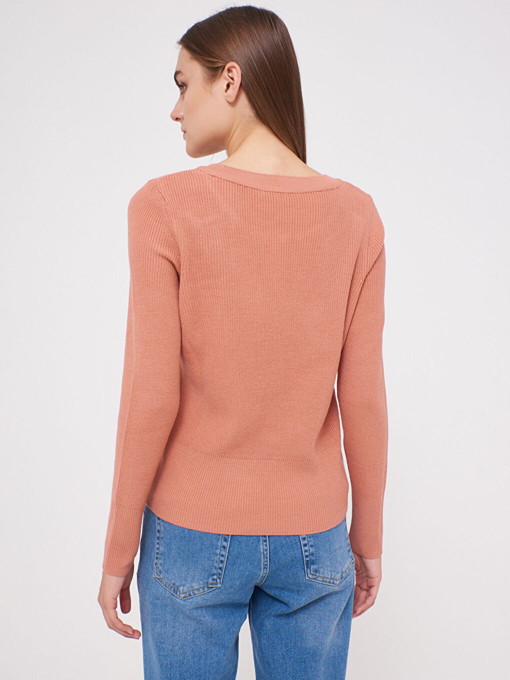 كنزة صوفية تريكو نسائية ضيقة بأكمام طويلة وياقة دراجة نارية-3