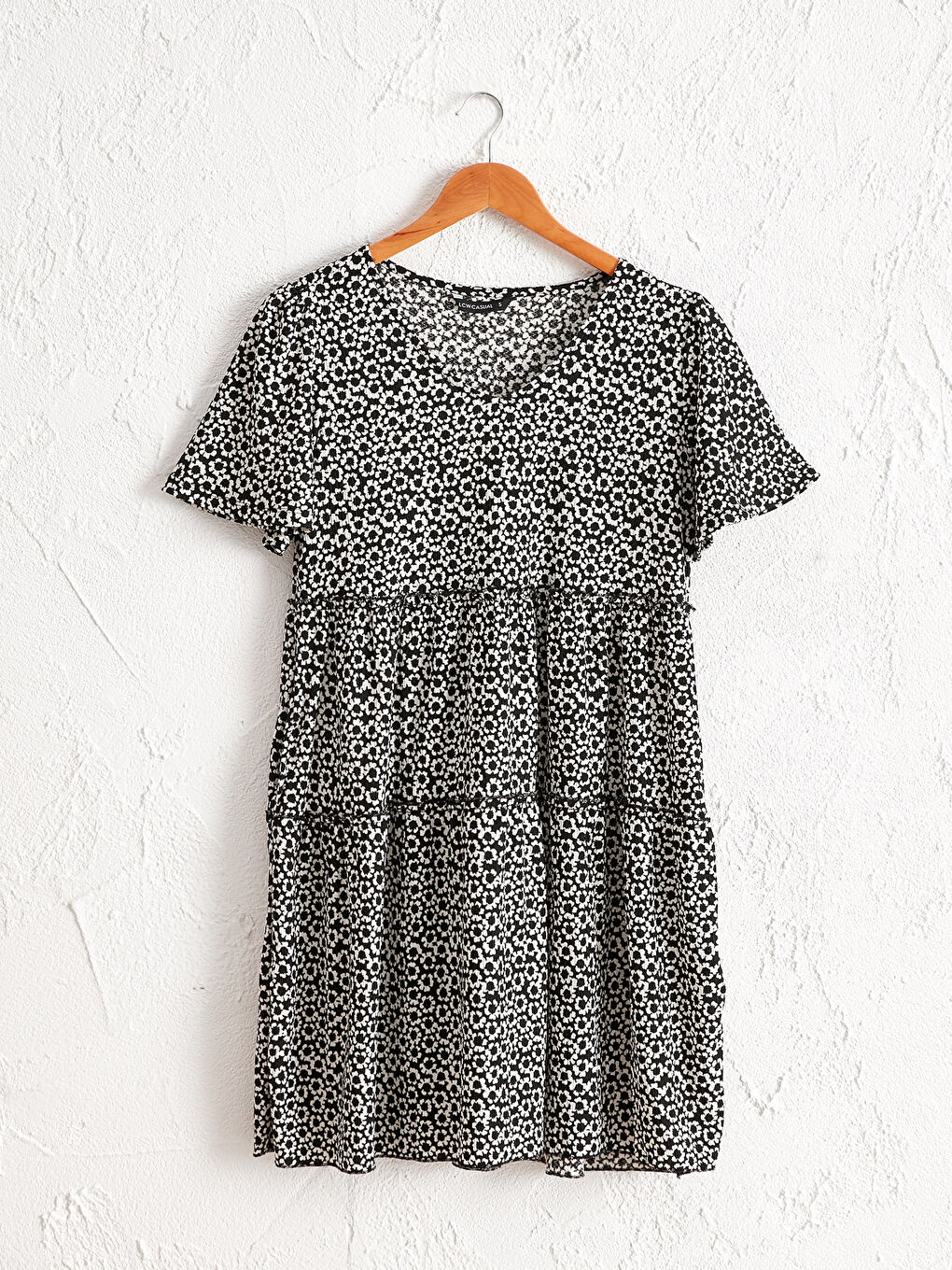 Платье с цветочным узором из текстурированной ткани